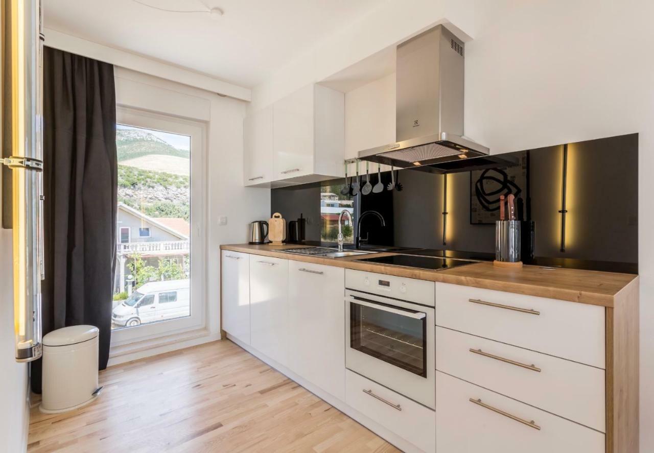 Villa Mila Kastela Kaštel Novi Екстериор снимка